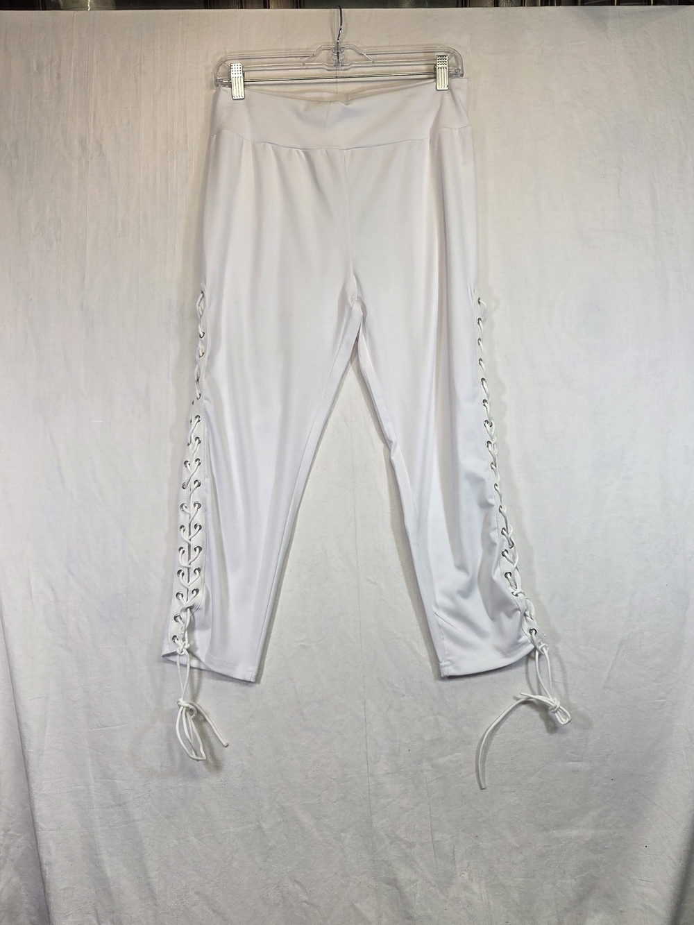 DRESSFO White Lace-Up Capri Leggings Women’s XL US 12 Tags Attached. #0414